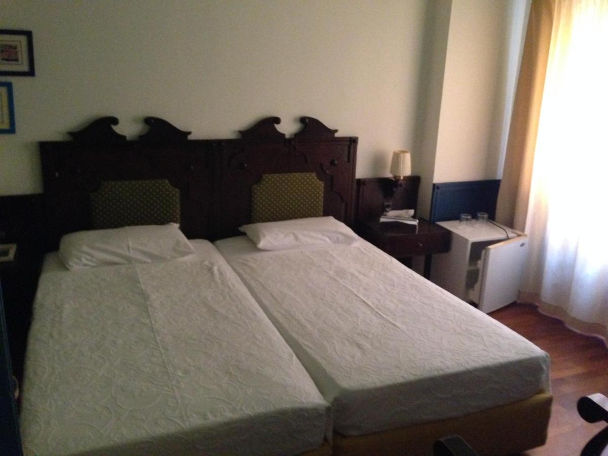 Hotel Aliki Sými Bilik gambar
